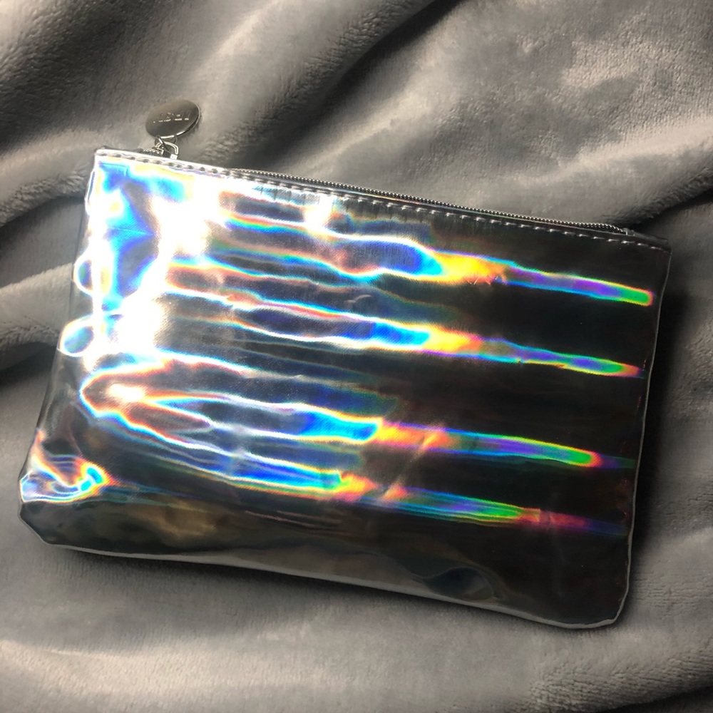 IPSY COSMETIC BAG (SILVER HOLOGRAPHIC)
